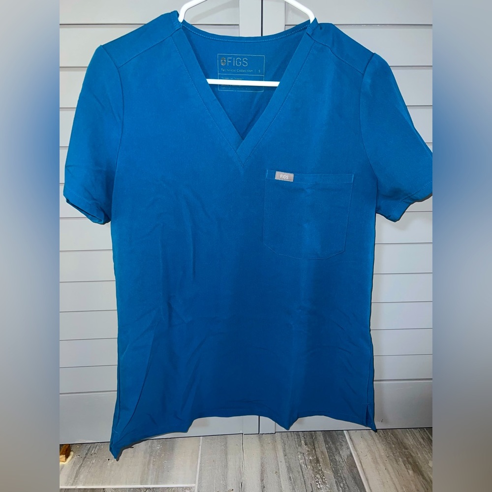 Figs Scrub Top